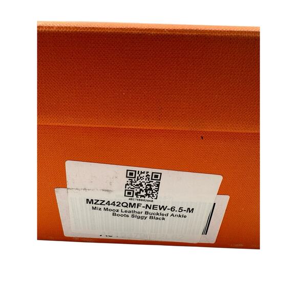 Miz Mooz Leather Buckled Ankle Boot-Siggy-Black Distressed Leather Sz 37/ 7 US - Picture 6 of 8